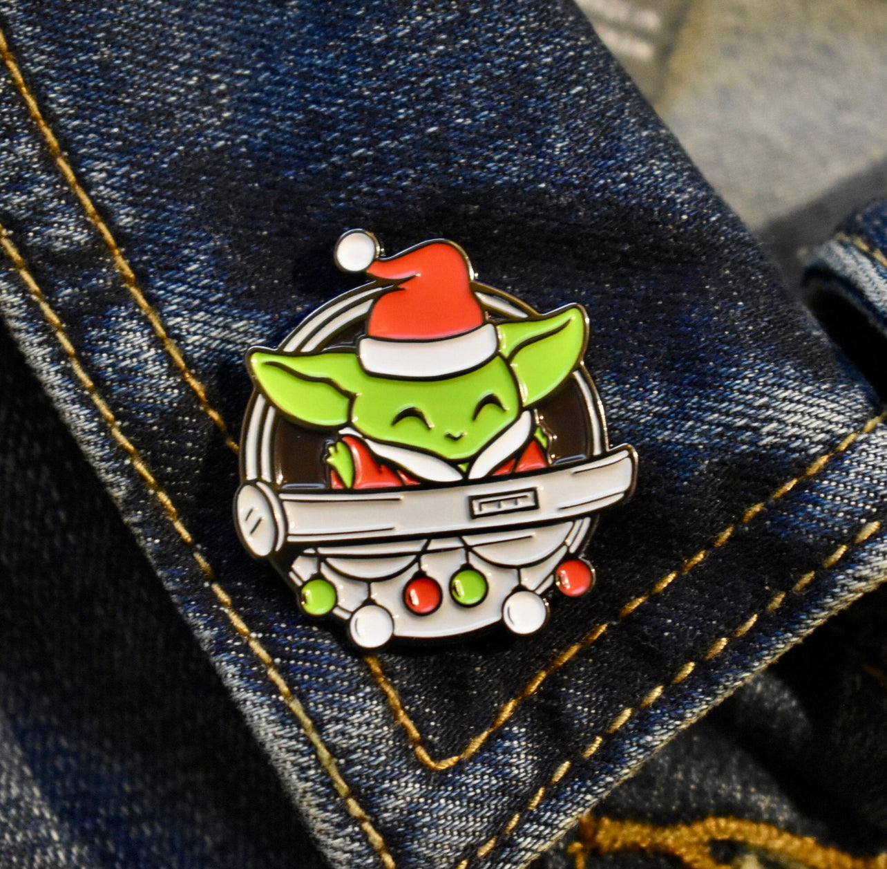 Baby Yoda X-Mas Pin